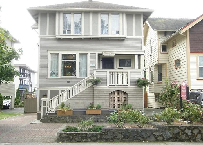 Fisher House Victoria Bed And Breakfast